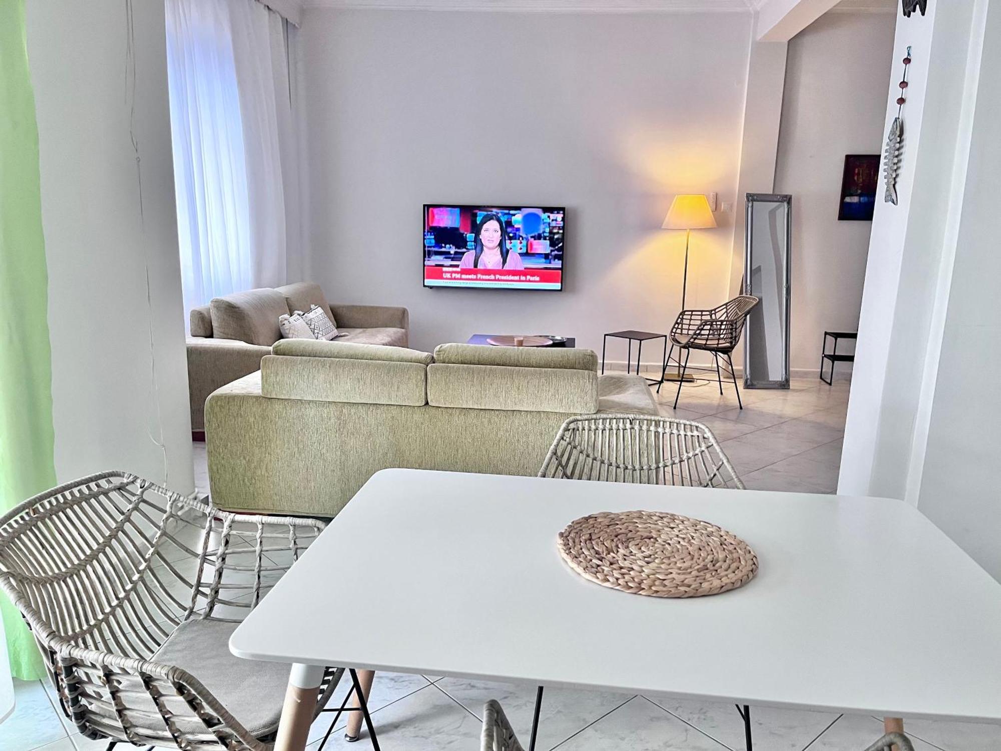 Central 7 - Stylish Apartment โคโมทินี ภายนอก รูปภาพ